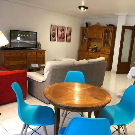 Light-filled Flat By The Beach Torrevieja