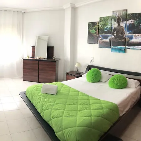 Light-filled Flat By The Beach Torrevieja